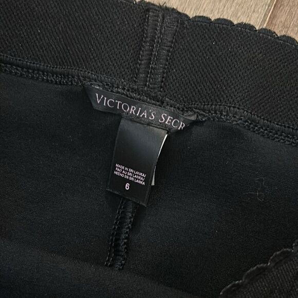 NWOT VS slip lace side skirt and slip - Picture 5 of 6